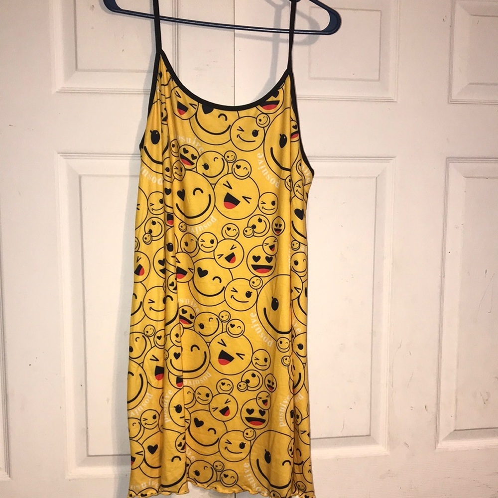 Women’s NWOT Emoji Print Dress/Coverup